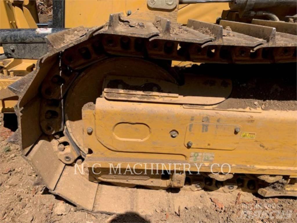 CAT D3 Buldozere pe senile