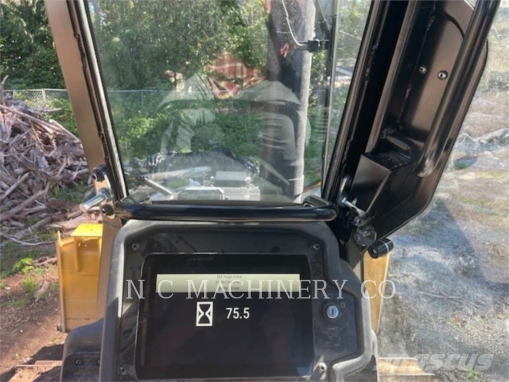 CAT D3 Buldozere pe senile