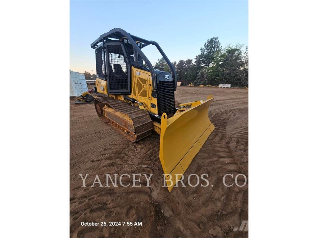 CAT D3 Buldozere pe senile