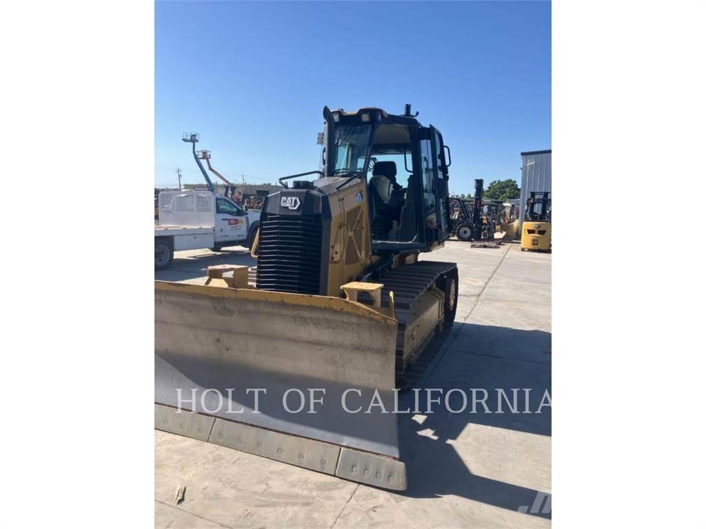 CAT D3 Buldozere pe senile