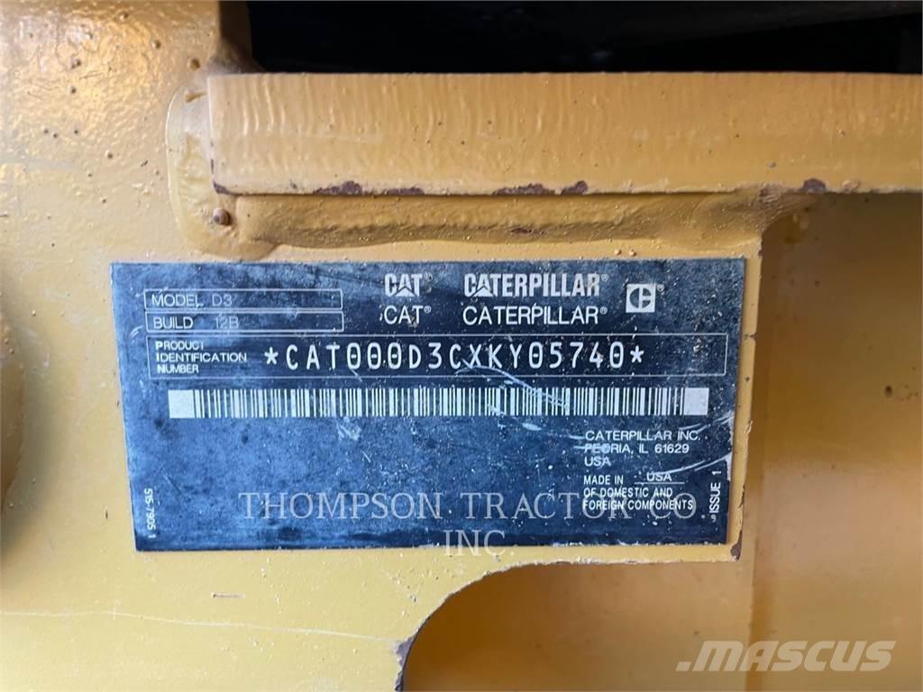 CAT D3 Buldozere pe senile