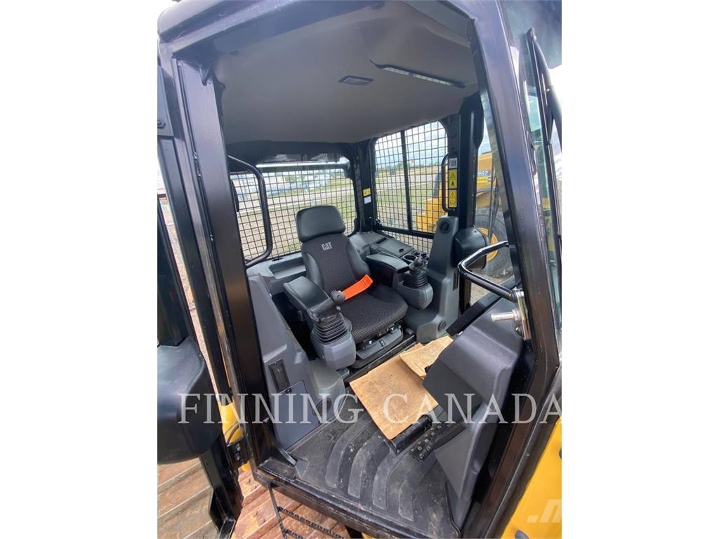 CAT D3-12 Buldozere pe senile