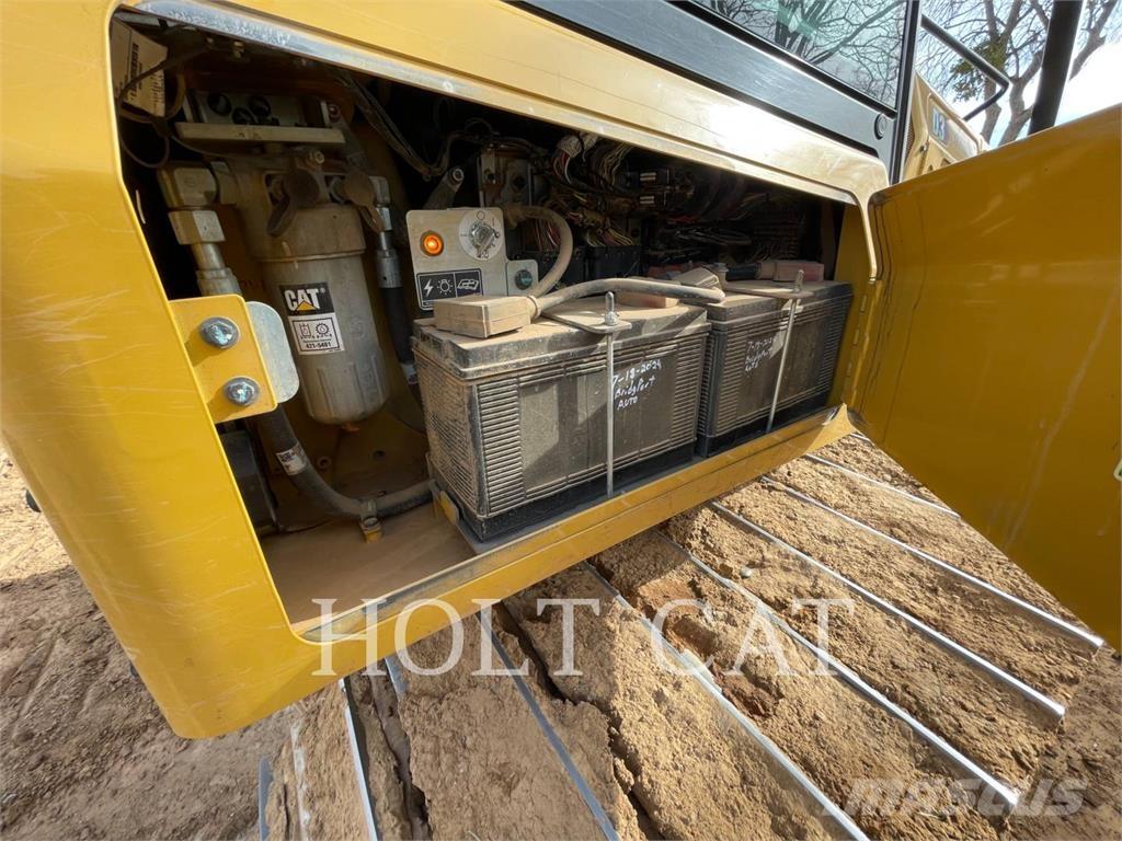 CAT D3-12LGP Buldozere pe senile
