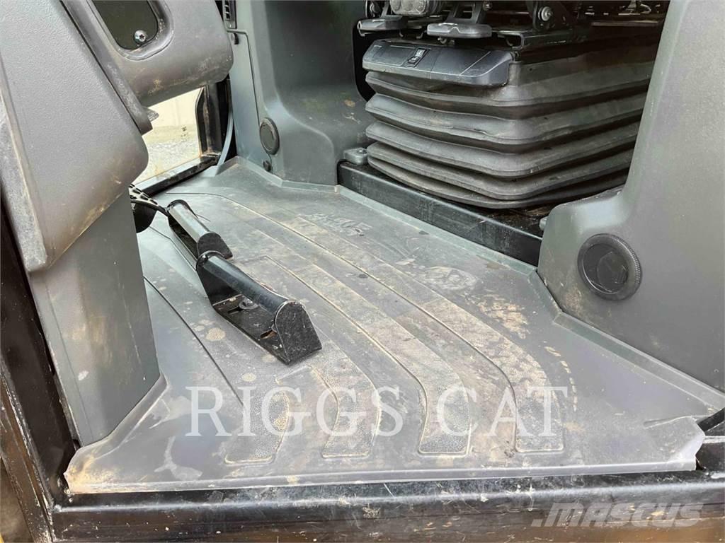 CAT D3 LGP AAG Buldozere pe senile
