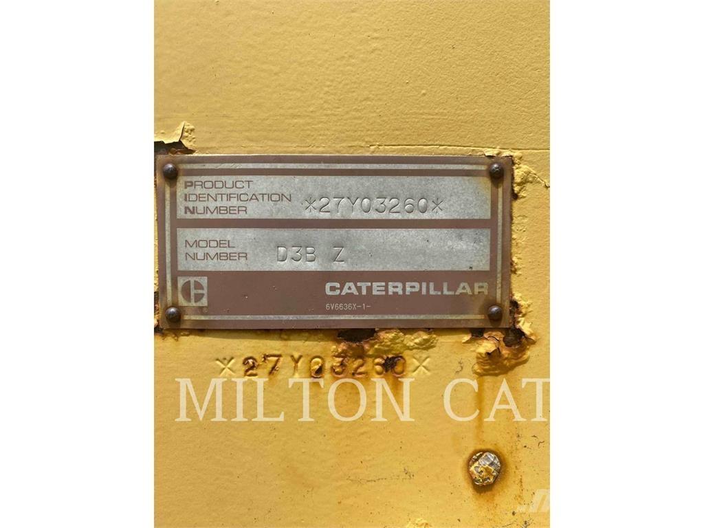 CAT D3B Buldozere pe senile
