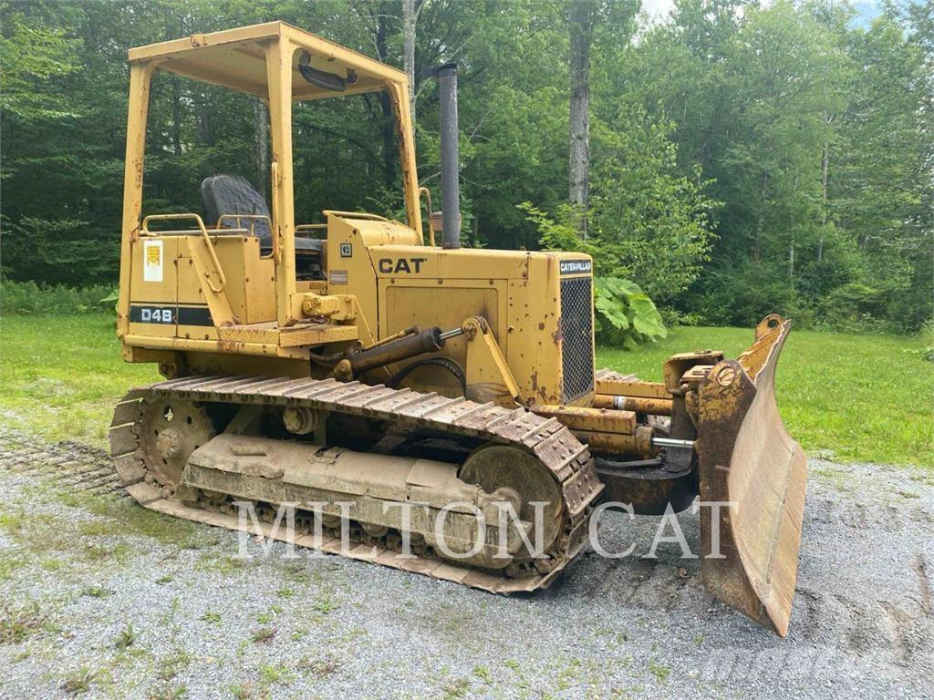CAT D3B Buldozere pe senile