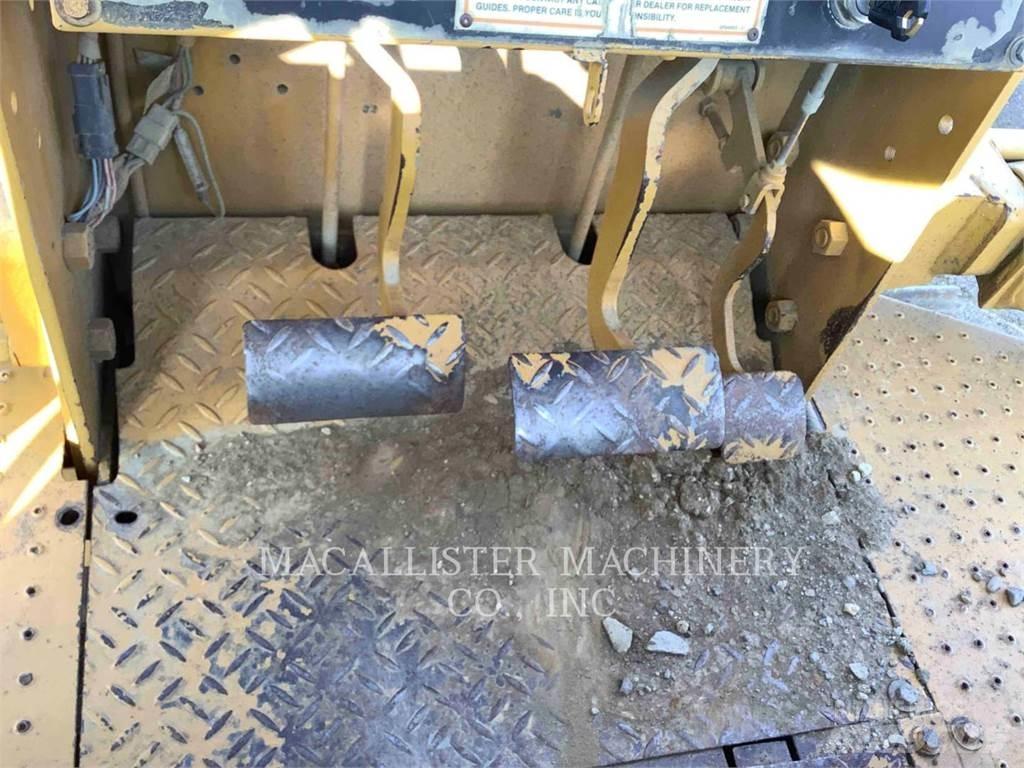 CAT D3CIII Buldozere pe senile