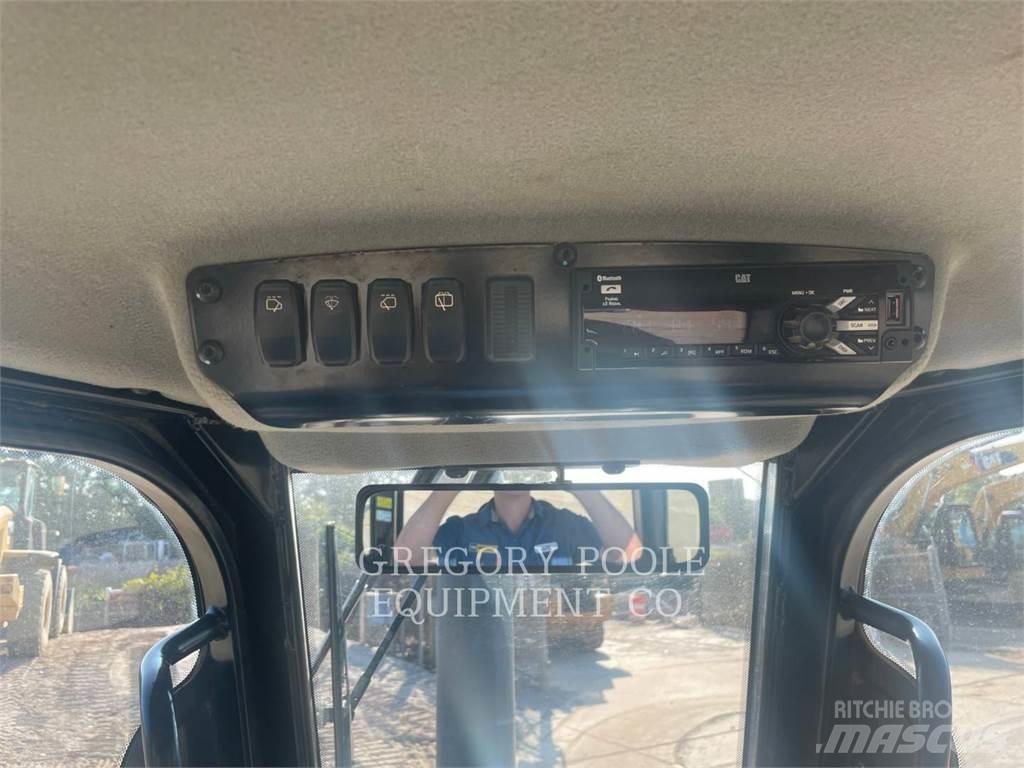 CAT D3K2LGP Buldozere pe senile