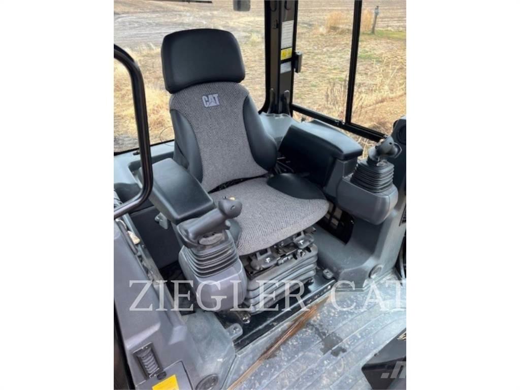 CAT D4 Buldozere pe senile