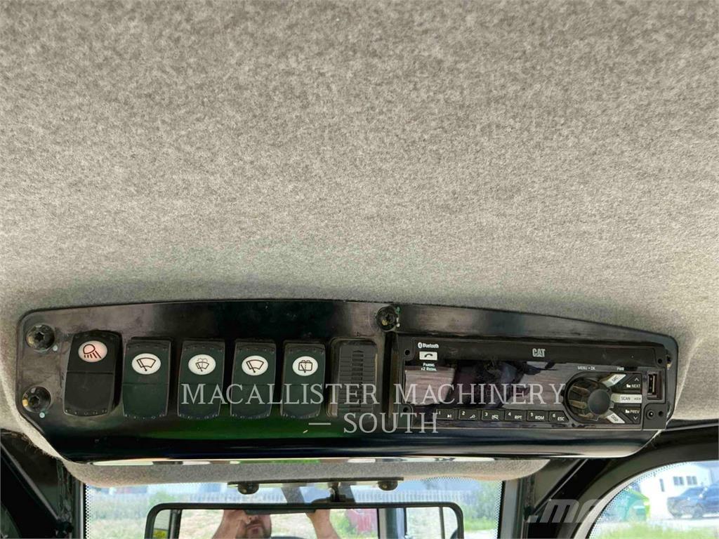 CAT D4 Buldozere pe senile