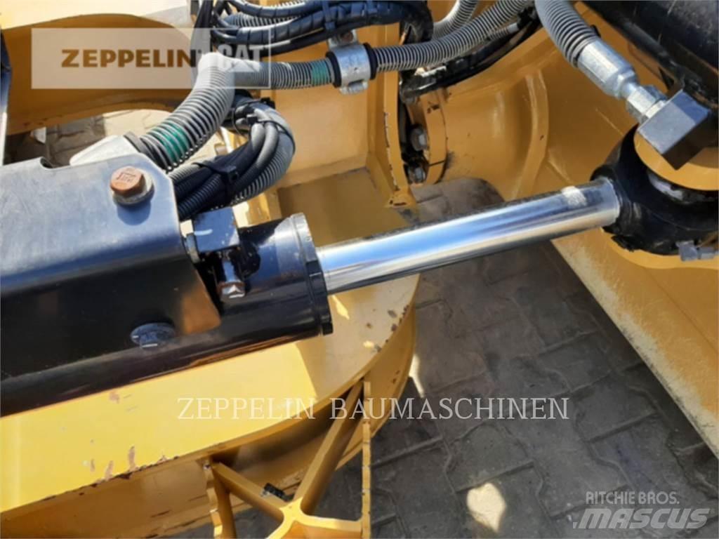 CAT D4-16A Buldozere pe senile