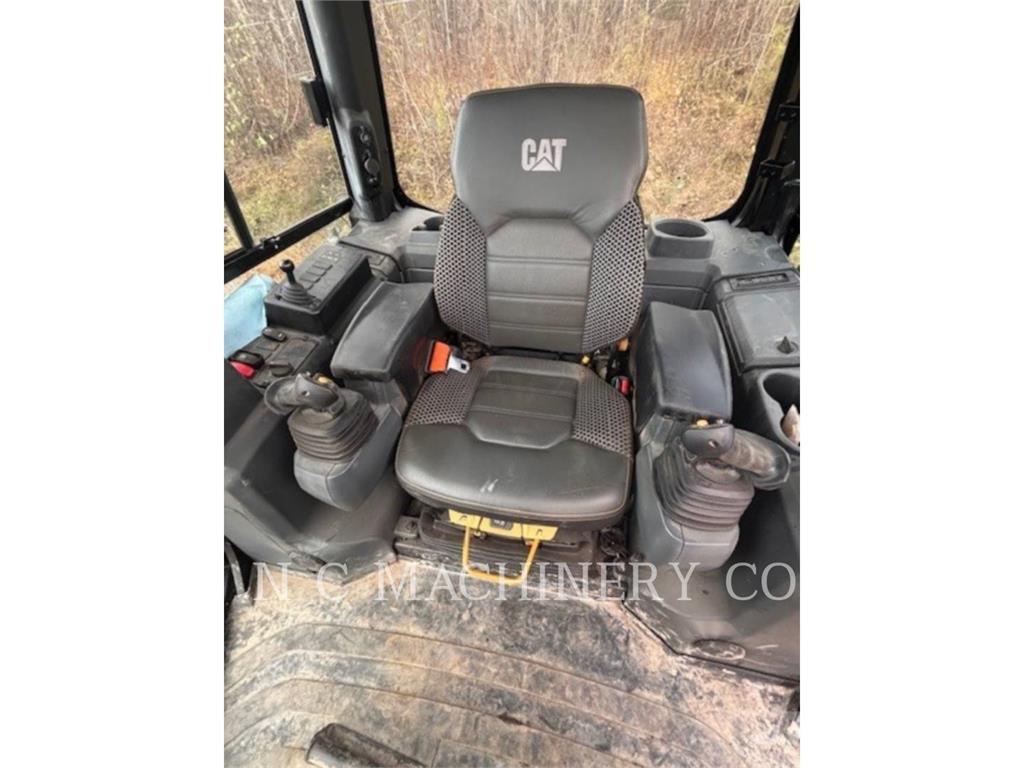 CAT D4 LGPVPAT Buldozere pe senile