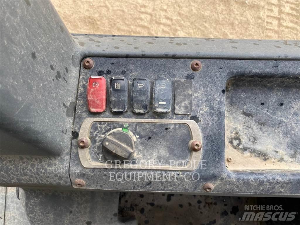CAT D4K2LGP Buldozere pe senile