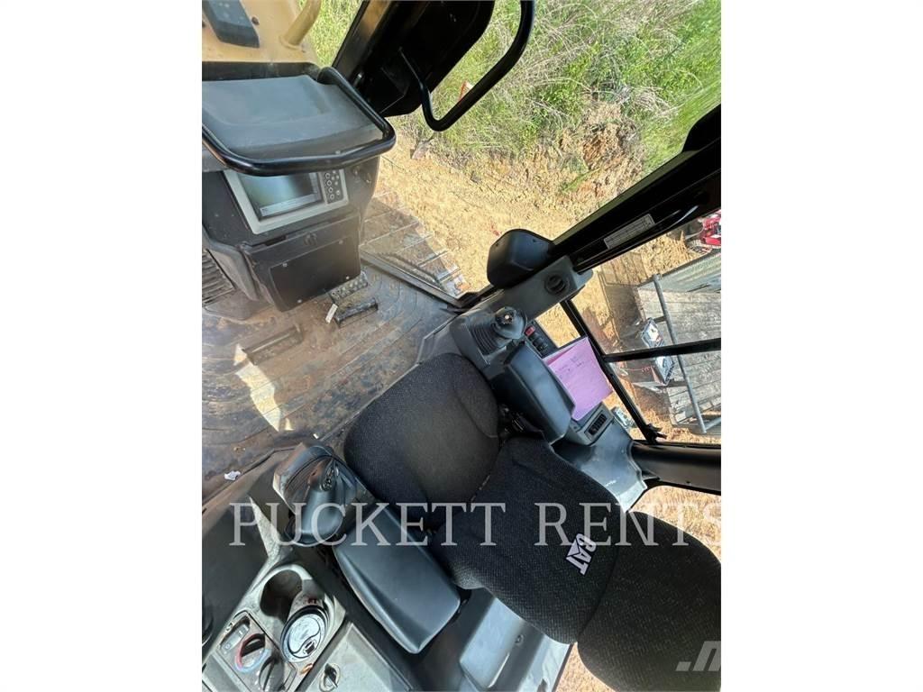 CAT D4K2LGP Buldozere pe senile