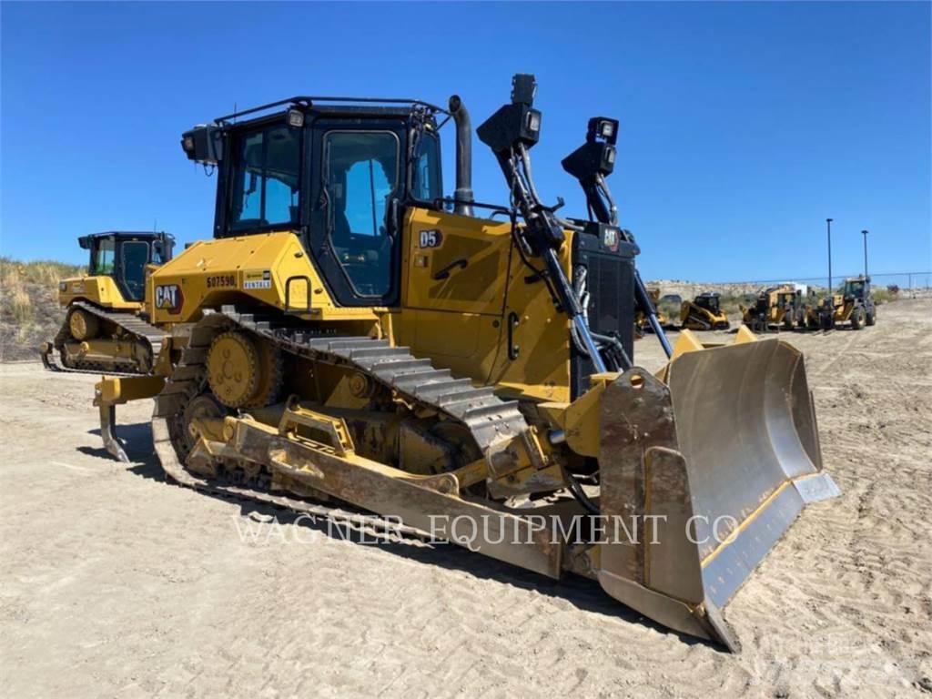 CAT D5 Buldozere pe senile