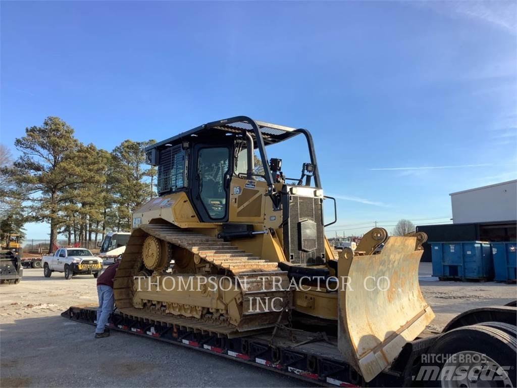 CAT D5 Buldozere pe senile