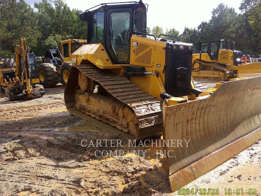 CAT D5 Buldozere pe senile