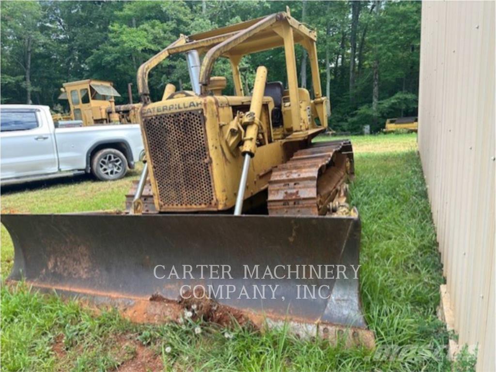CAT D5 Buldozere pe senile
