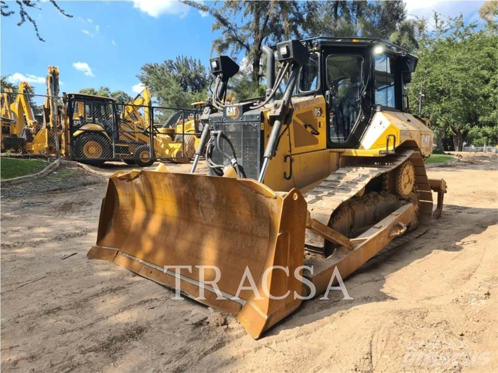 CAT D5 Buldozere pe senile