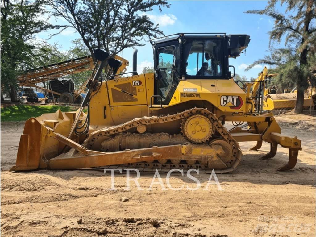 CAT D5 Buldozere pe senile