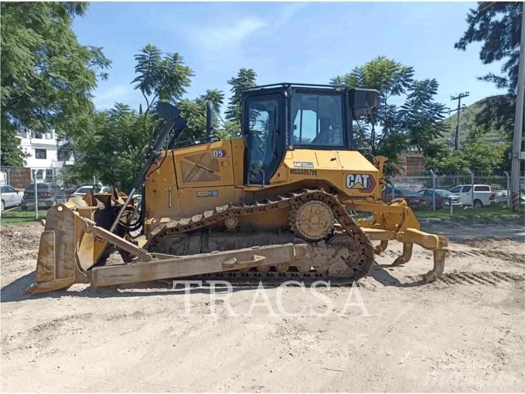 CAT D5 Buldozere pe senile