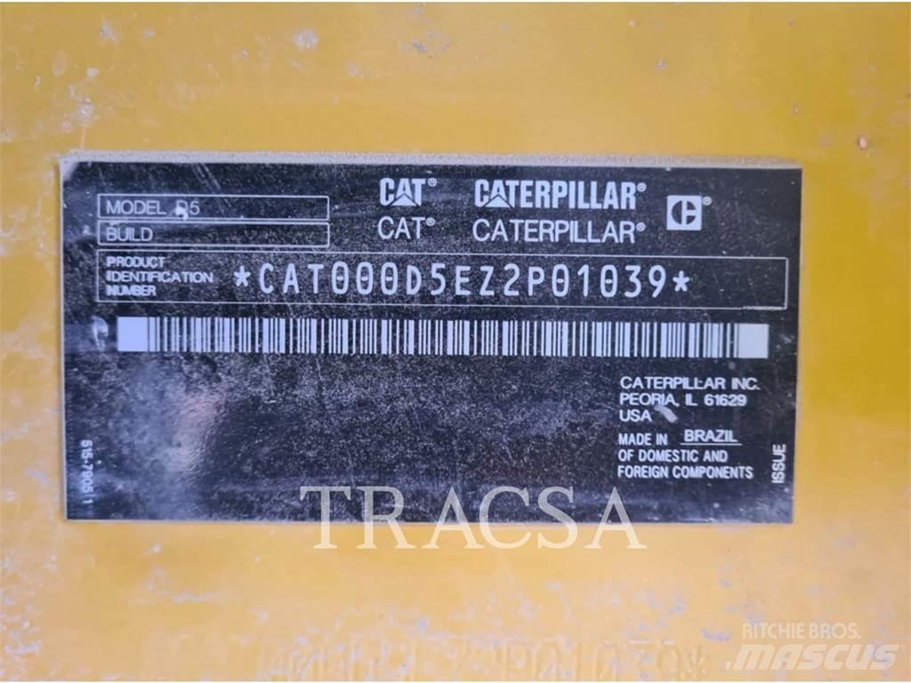 CAT D5 Buldozere pe senile