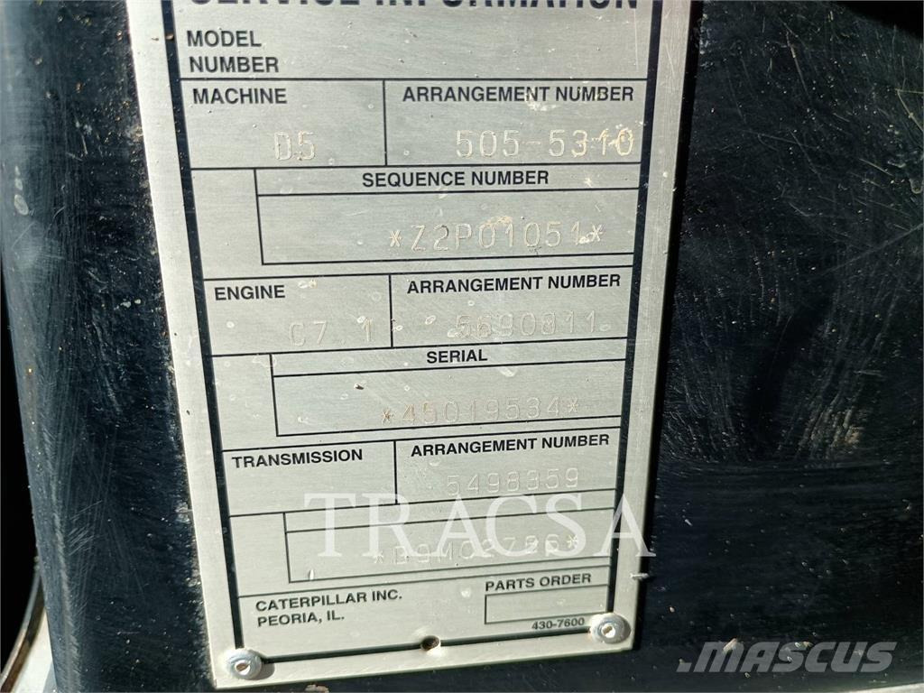 CAT D5 Buldozere pe senile