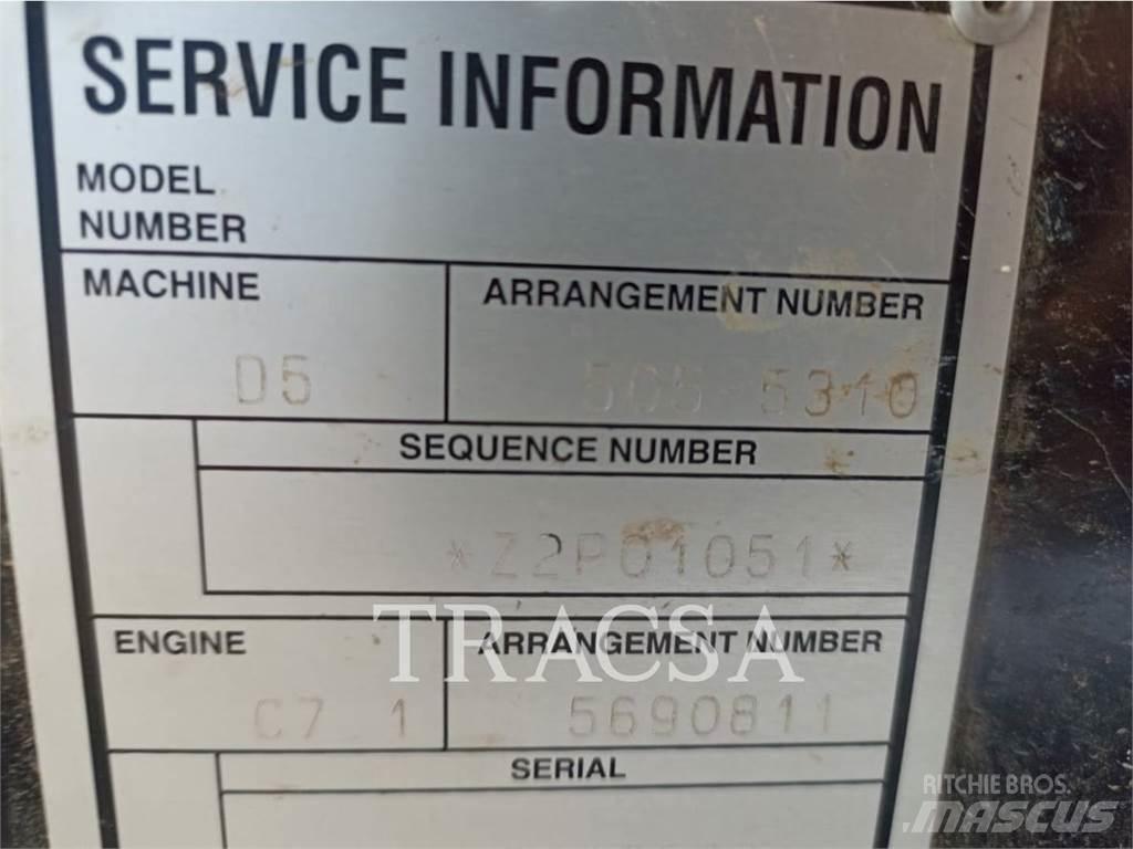 CAT D5 Buldozere pe senile