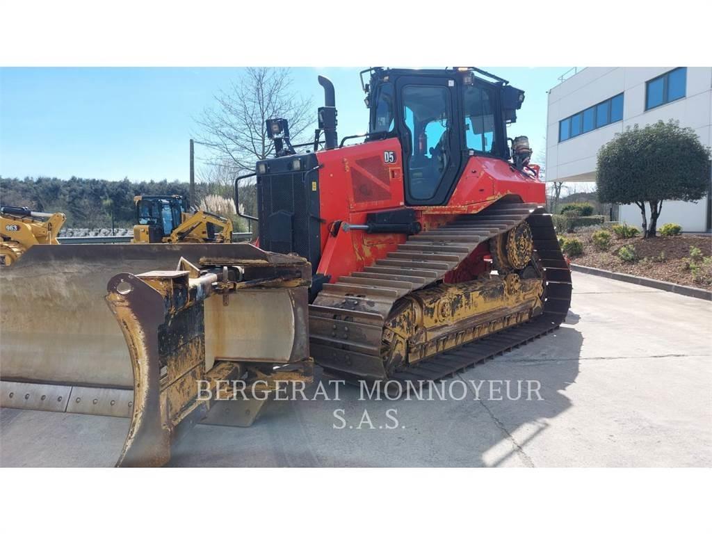 CAT D5 Buldozere pe senile