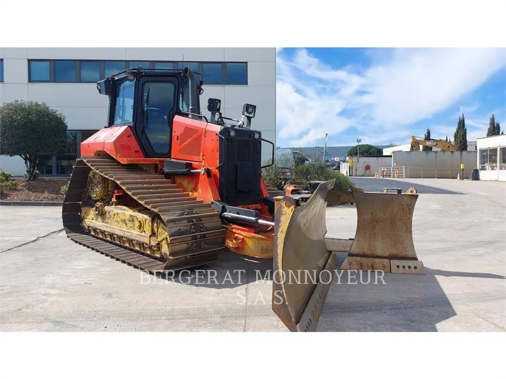 CAT D5 Buldozere pe senile