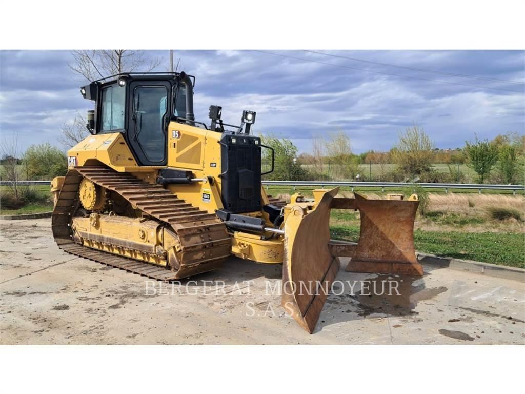 CAT D5 Buldozere pe senile