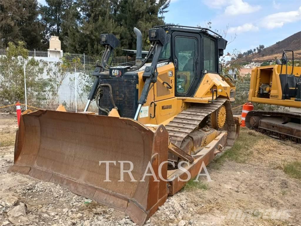 CAT D5 Buldozere pe senile