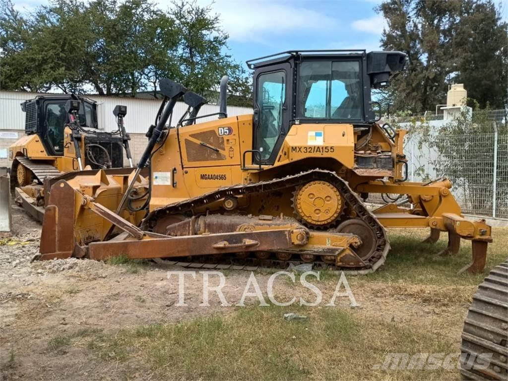 CAT D5 Buldozere pe senile