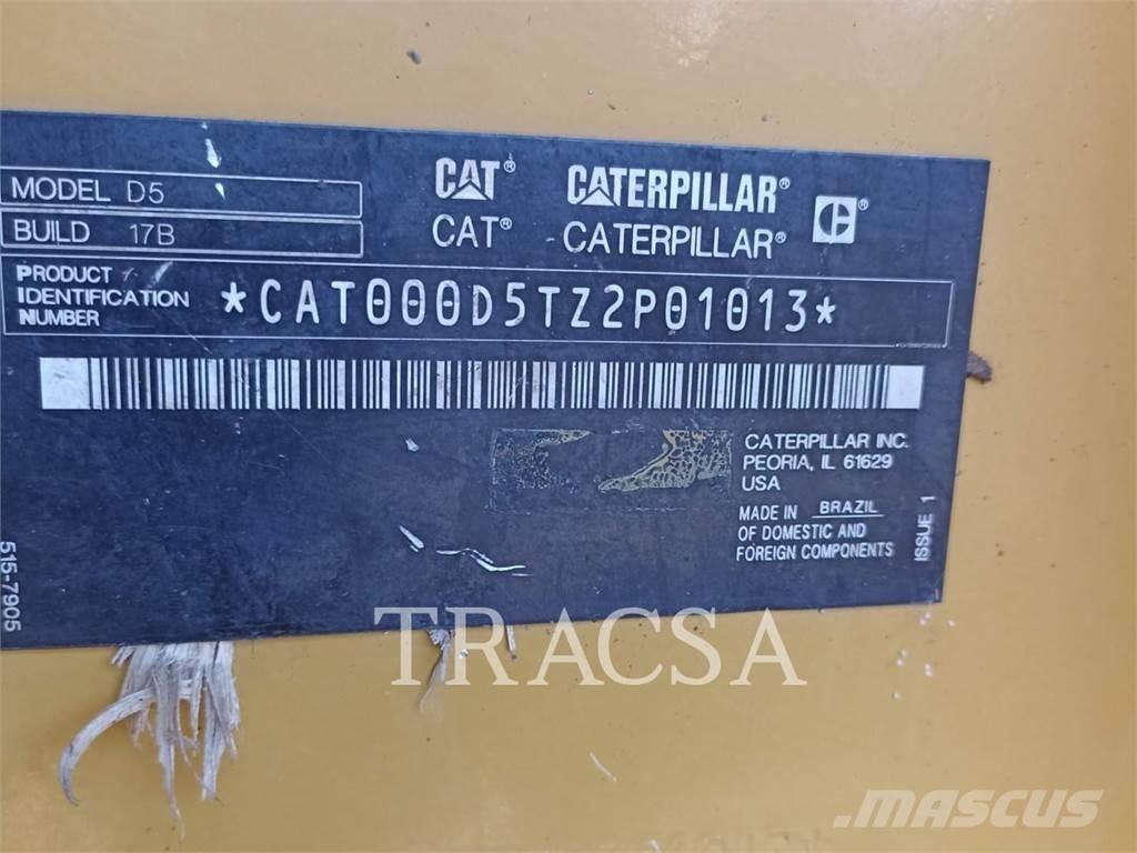 CAT D5 Buldozere pe senile