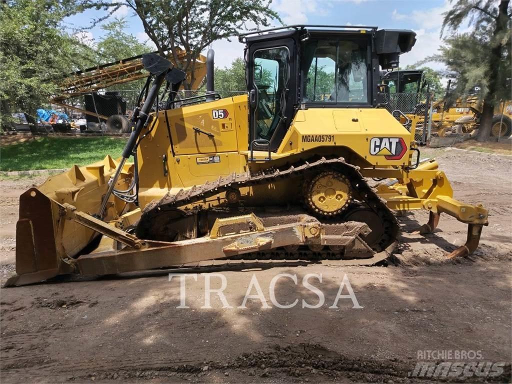 CAT D5 Buldozere pe senile