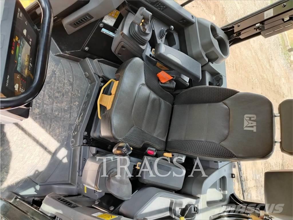 CAT D5 Buldozere pe senile