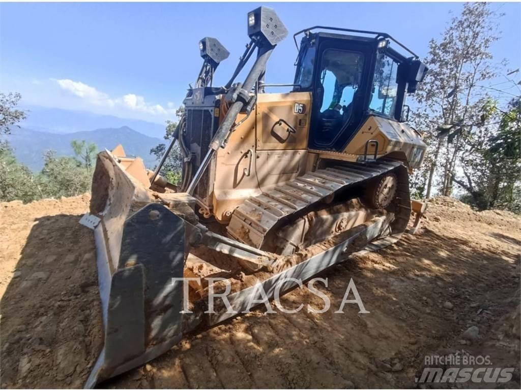 CAT D5 Buldozere pe senile
