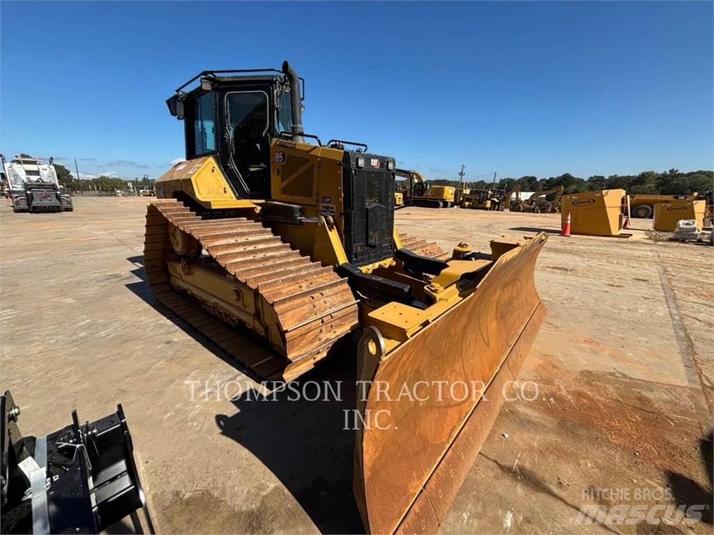 CAT D5 Buldozere pe senile