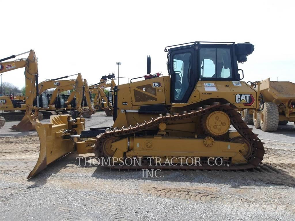 CAT D5 Buldozere pe senile