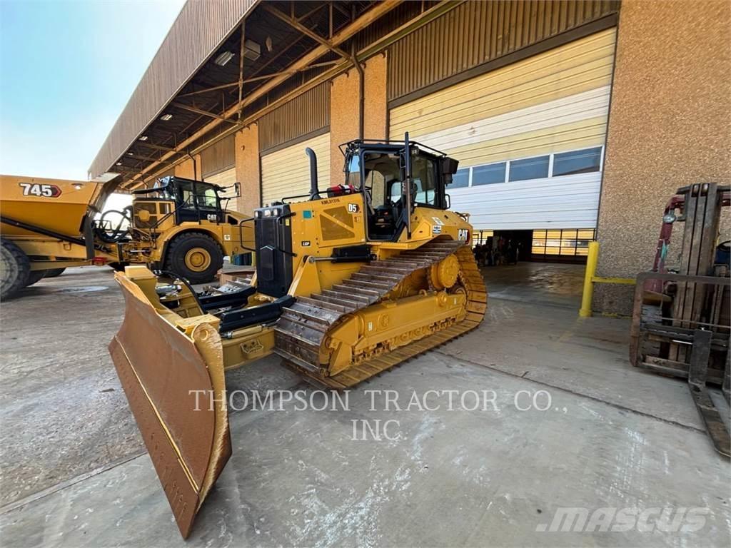 CAT D5 Buldozere pe senile