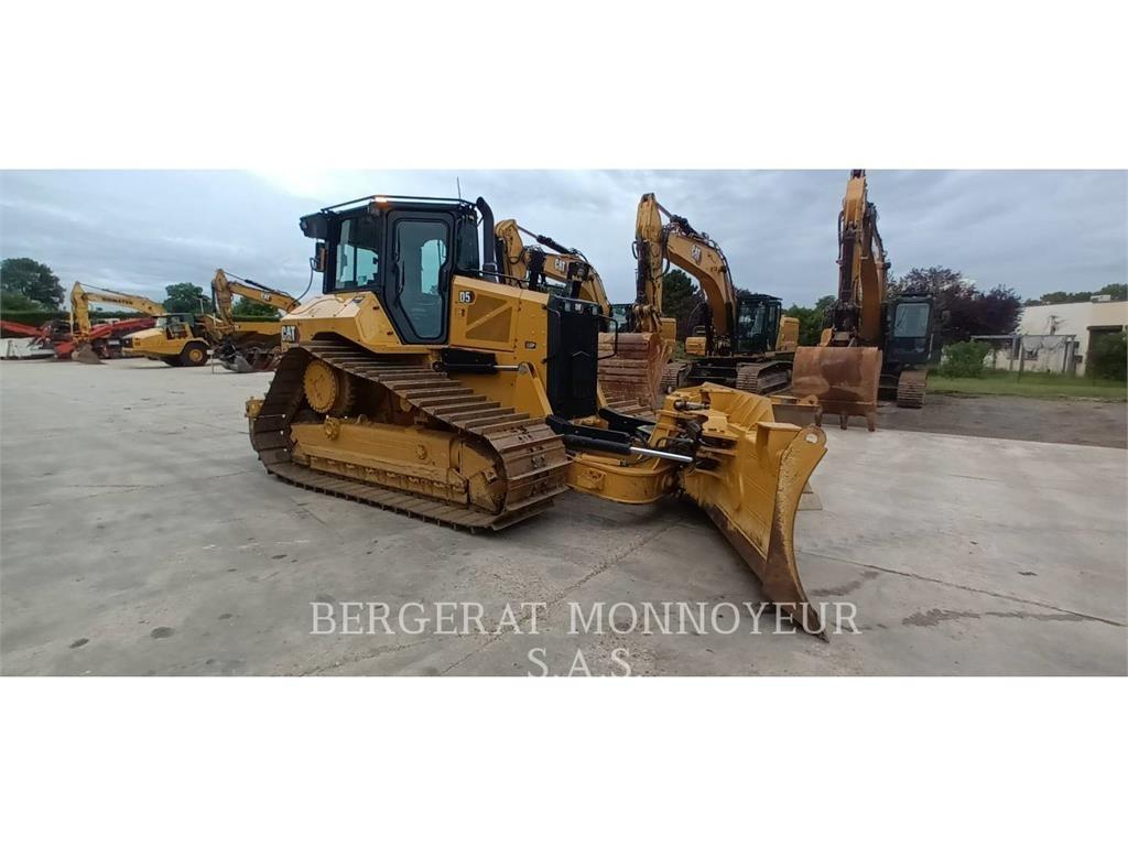 CAT D5 Buldozere pe senile