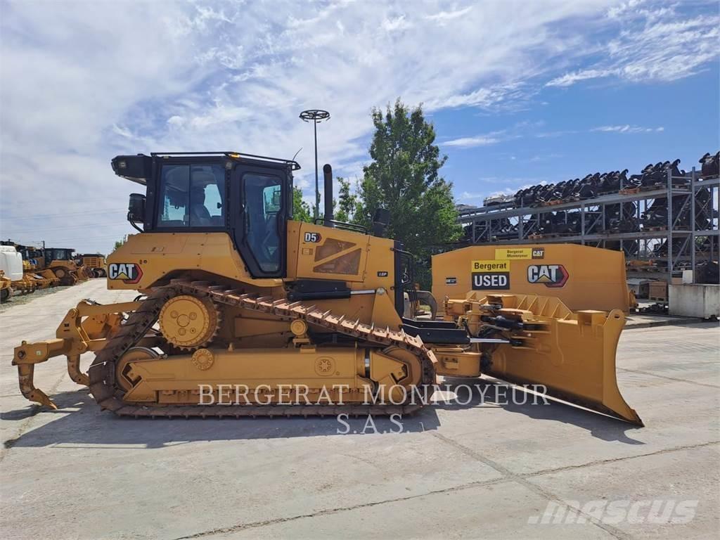 CAT D5 Buldozere pe senile