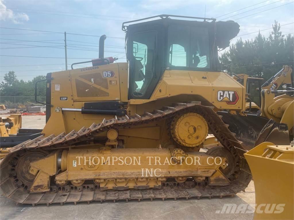 CAT D5 Buldozere pe senile