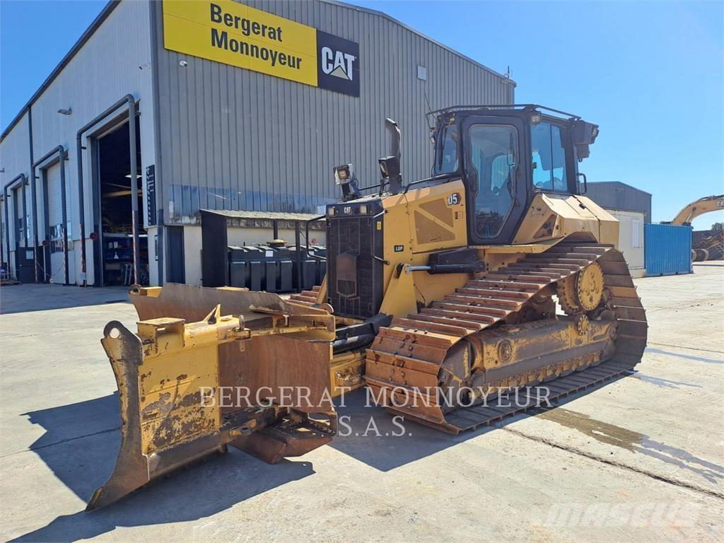 CAT D5 Buldozere pe senile