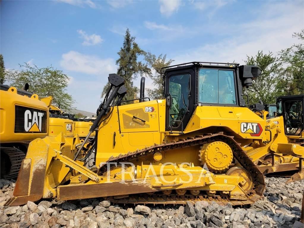 CAT D5 Buldozere pe senile