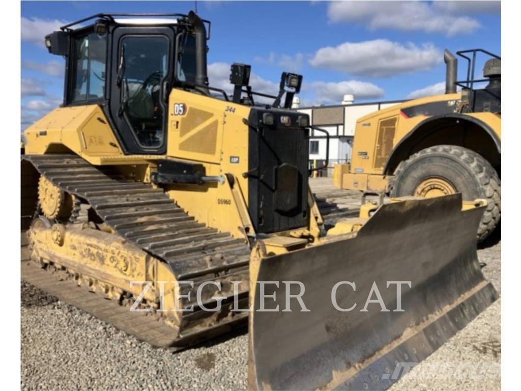 CAT D5 Buldozere pe senile