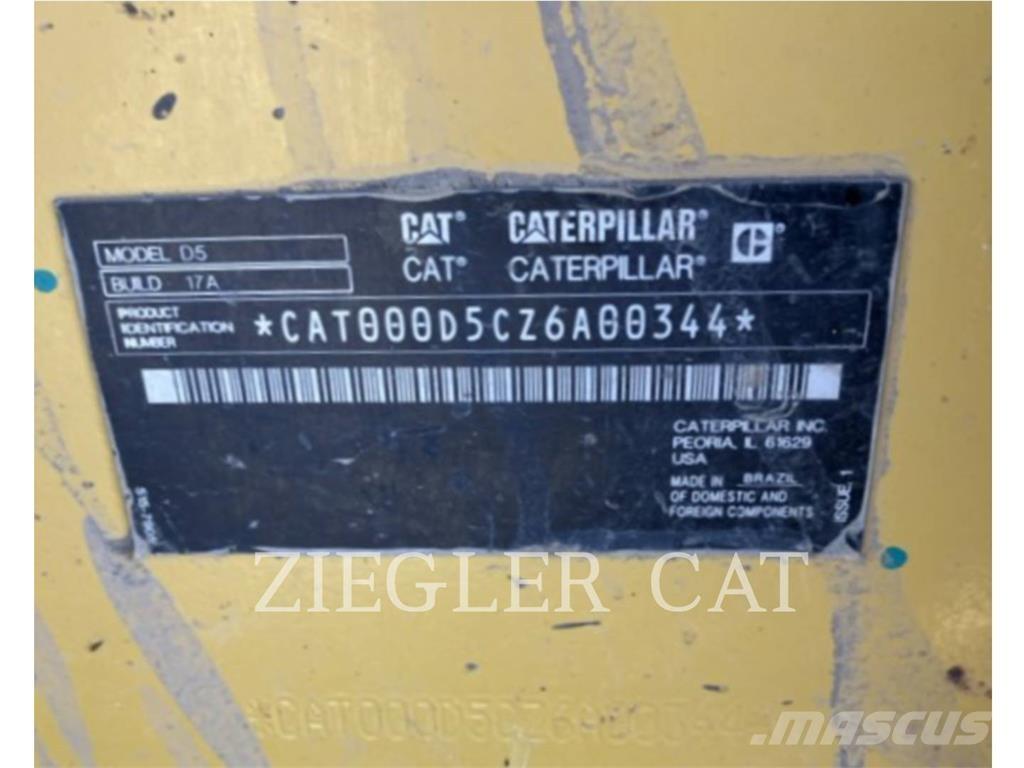 CAT D5 Buldozere pe senile