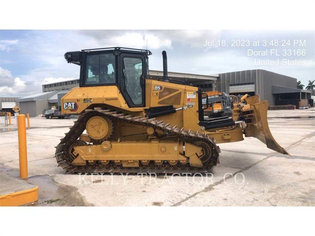 CAT D5 Buldozere pe senile