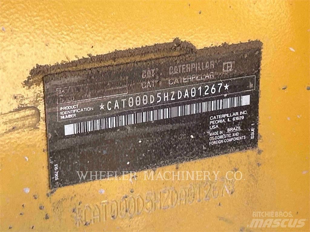 CAT D5-17 XL Buldozere pe senile