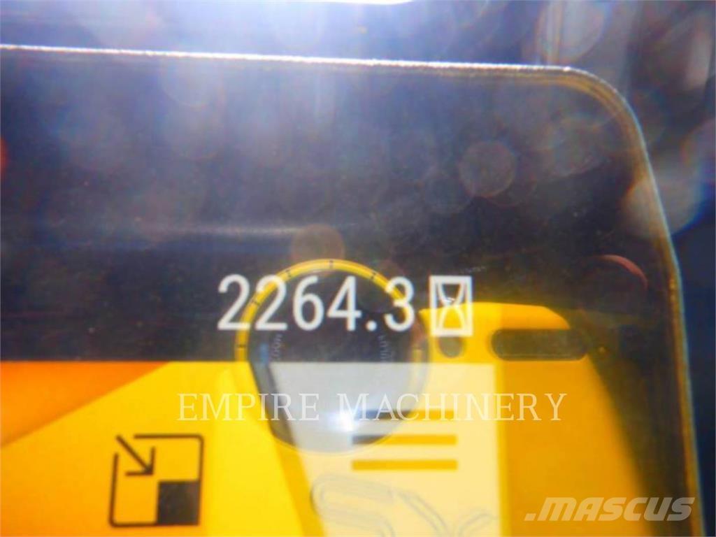 CAT D5-17VPWHA Buldozere pe senile